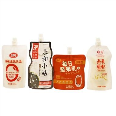 शीर्ष पर थैली के साथ टोंटी थैली